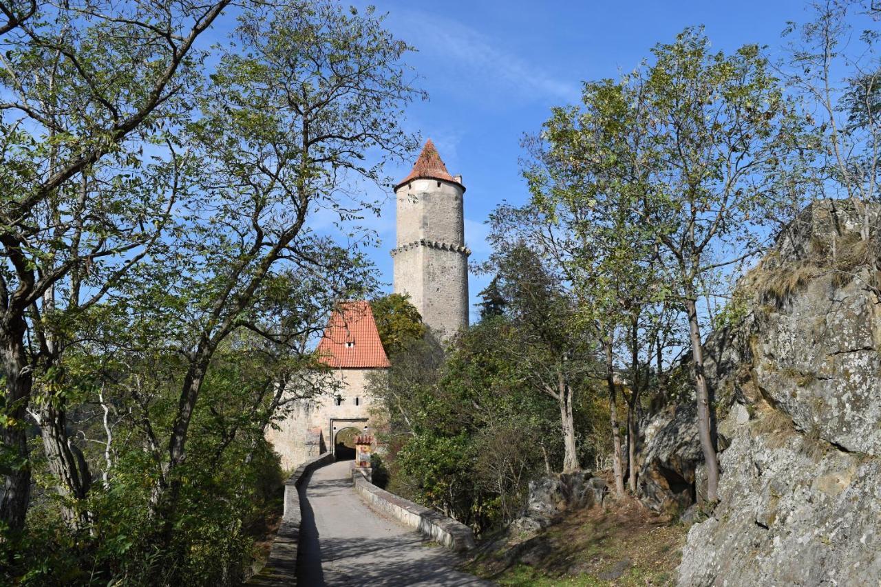 Mlyn Kamenice Klucenice Bagian luar foto