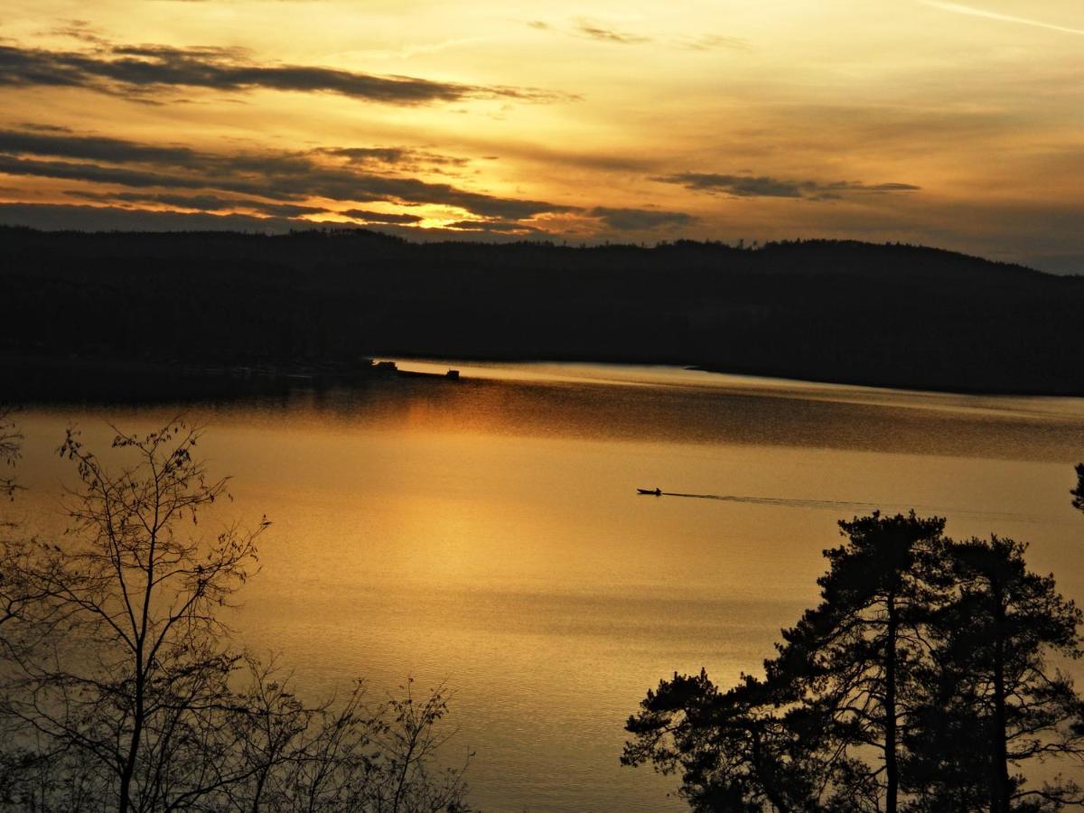 Mlyn Kamenice Klucenice Bagian luar foto