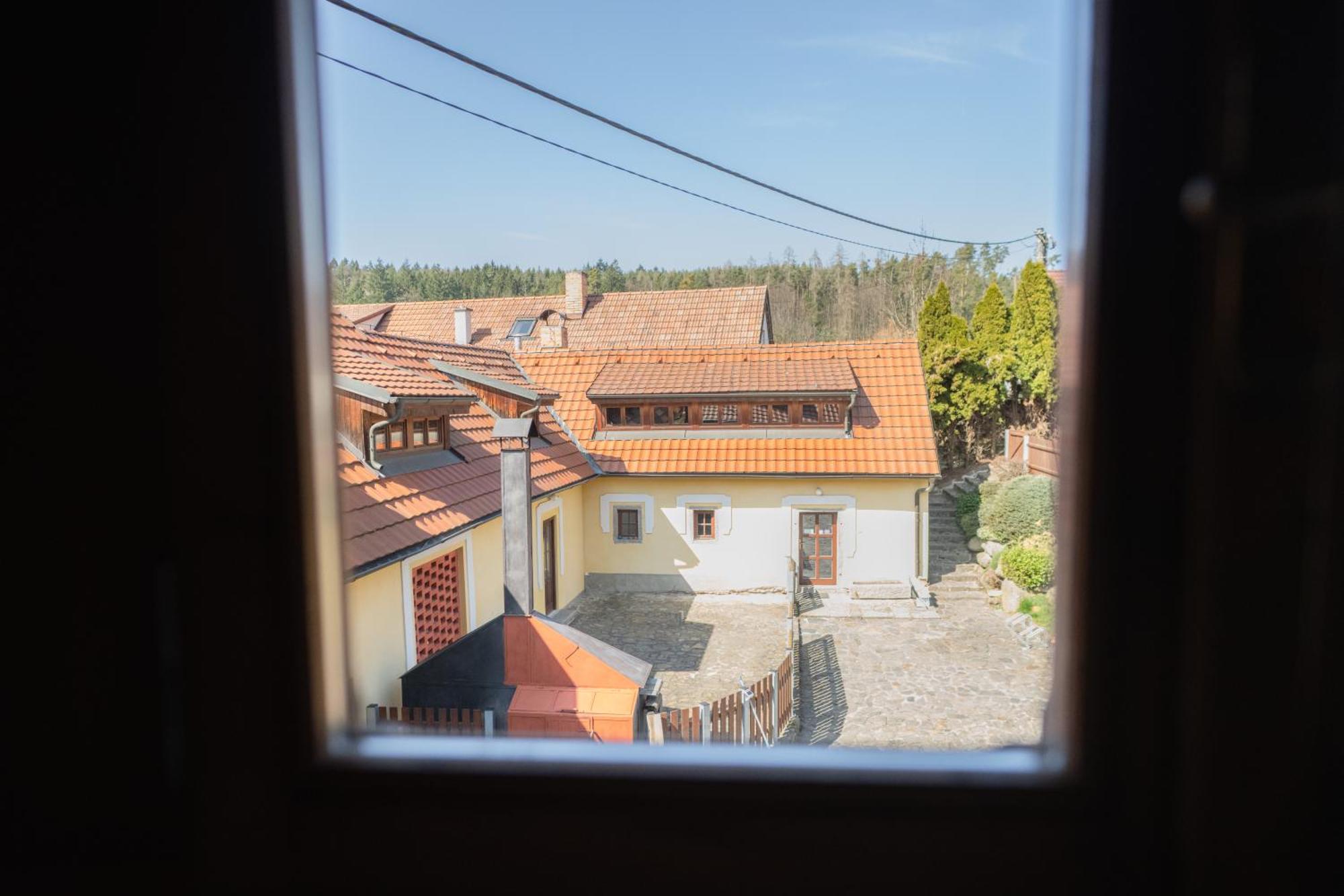 Mlyn Kamenice Klucenice Bagian luar foto